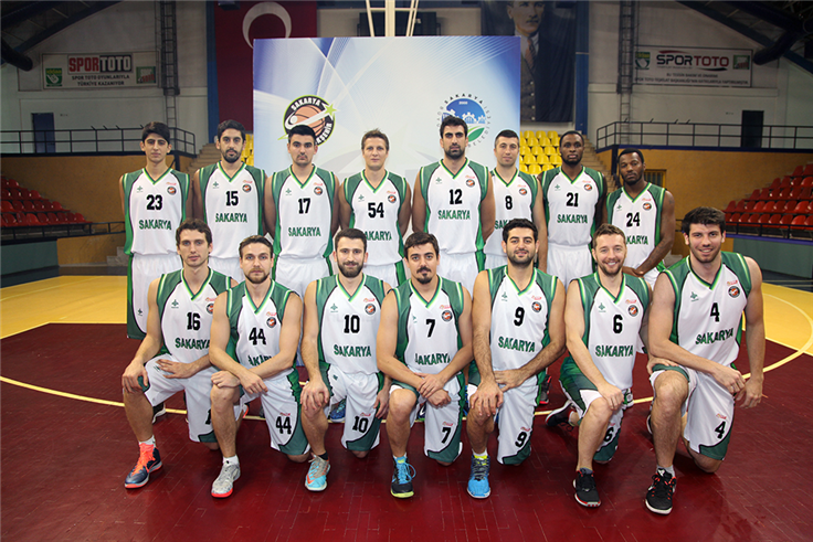 Dev Adamlar İzmir Deplasmanında